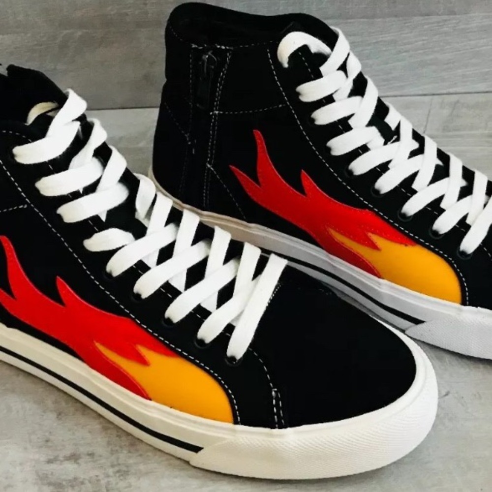 Zara Size 44 (11) Black w/ Yellow & Red Side Flame